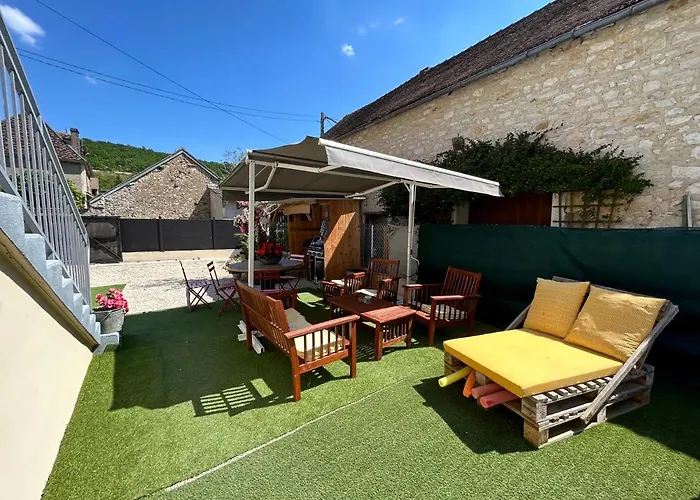 Maison De Campagne Entre Vigne Et Bois